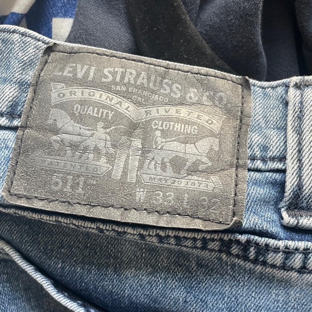 Levi’s - Picture 3 of 4